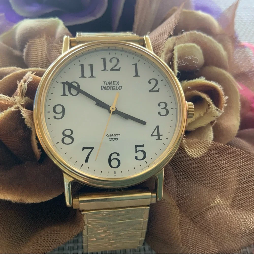 Timex indigo gold tone watch. For men or woman. - Picture 1 of 4